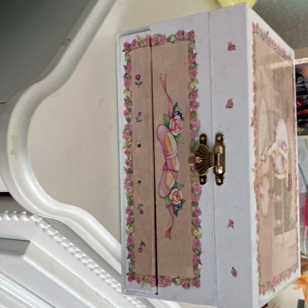 It’s so cute and I always used to sleep with the song it’s so calming